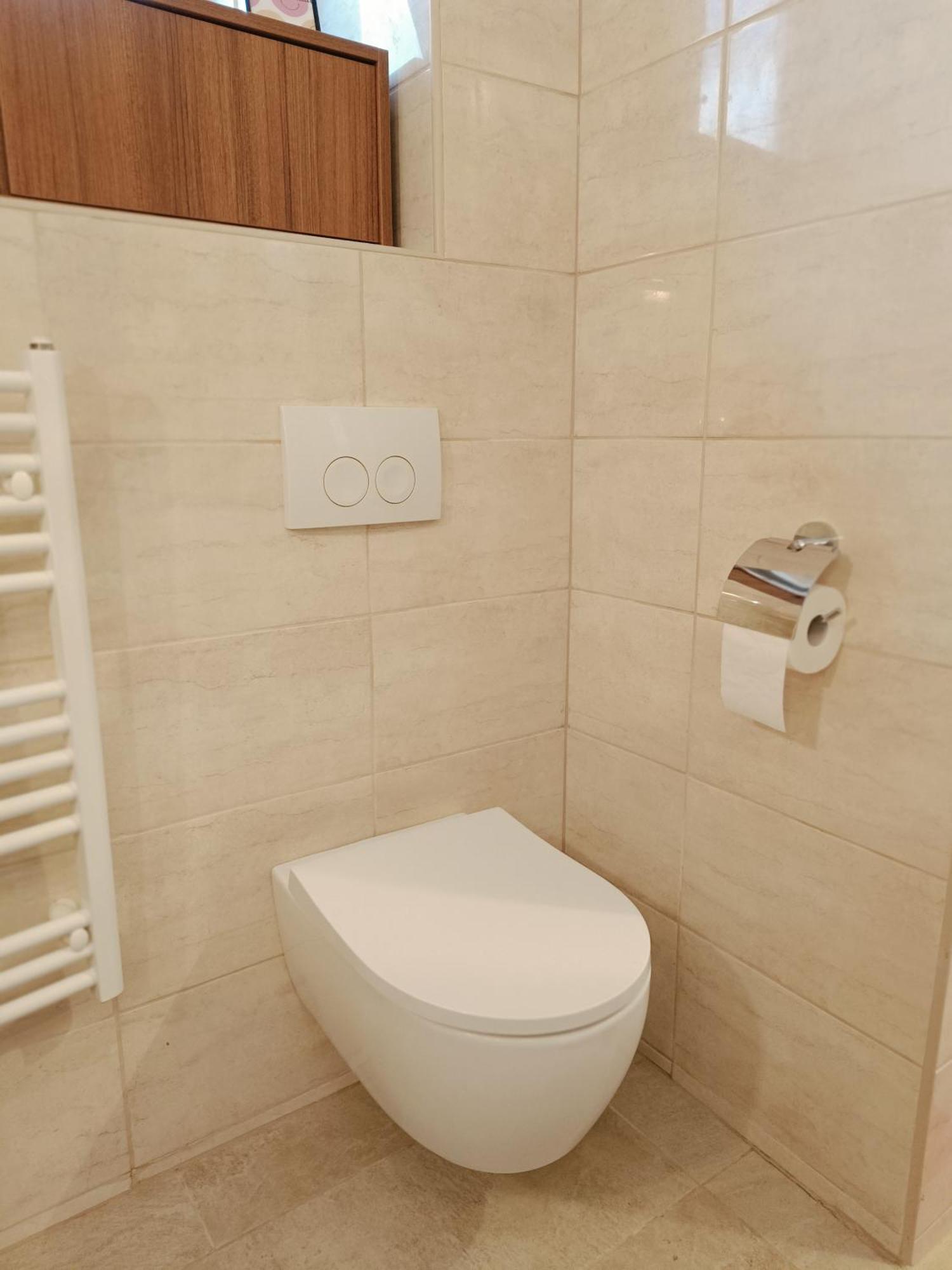 Flat In Historic Villa With Your Own Private Garden, Near City Park Budapest Exterior photo